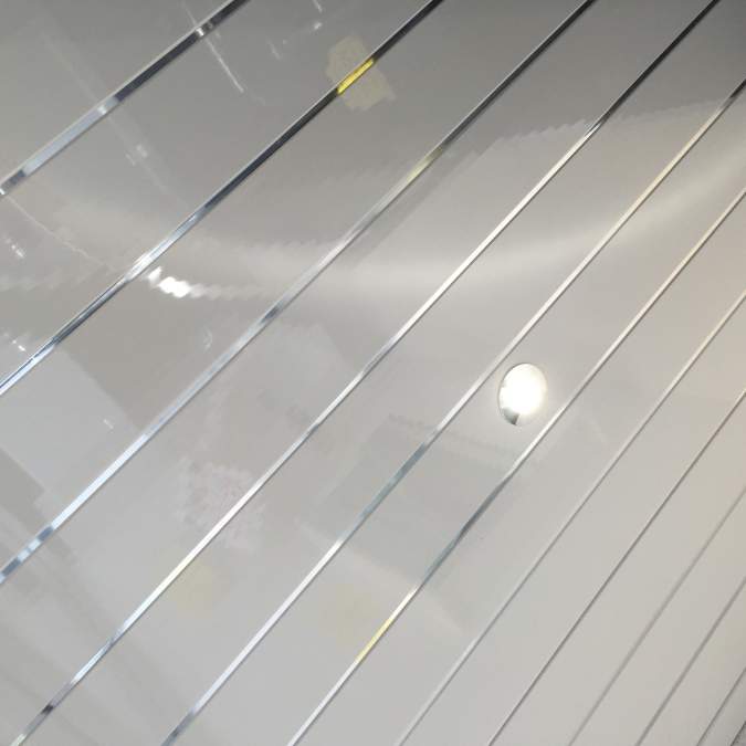 46 Off Neptune Upvc Ceiling Panel And Cladding White Chrome 2 6m