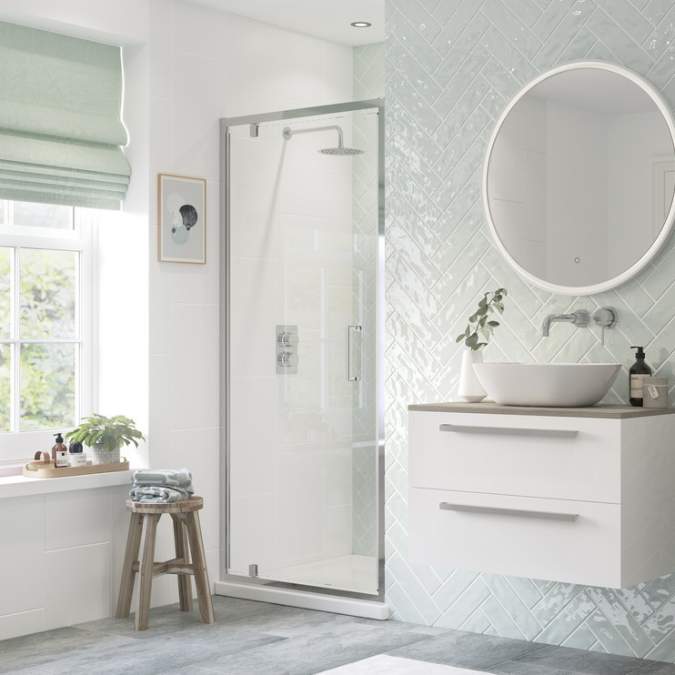 Relax 900mm Pivot Door Shower Enclosure