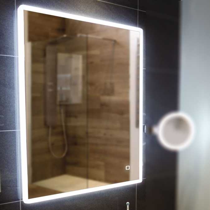 HiB Vega 60 LED Mirror With Charging Socket, 800 x 600