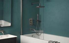 Triple outlet concealed showers