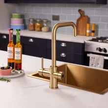 Bio_3-in-1_Brushed-Brass_Lifestyles-(2).webp