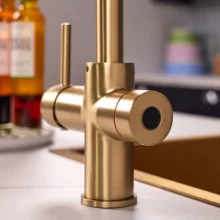 Bio_3-in-1_Brushed-Brass_Lifestyles-(39).webp