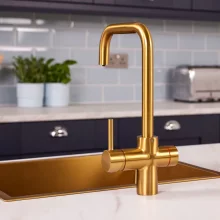 Bio_3-in-1_Brushed-Gold_Lifestyle-(1).webp
