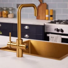 Bio_3-in-1_Brushed-Gold_Lifestyle-(11).webp