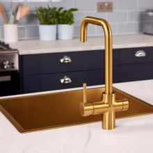 Bio_3-in-1_Brushed-Gold_Lifestyle-(21).webp