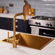 Bio_3-in-1_Brushed-Gold_Lifestyle-(5).webp