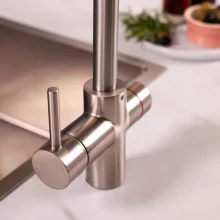 Bio_3-in-1_Brushed-Steel_Lifestyles-(14).webp