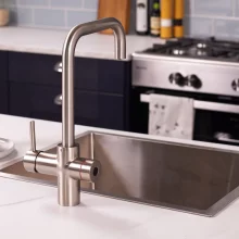 Bio_3-in-1_Brushed-Steel_Lifestyles-(16).webp