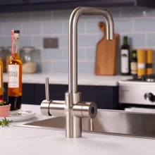 Bio_3-in-1_Brushed-Steel_Lifestyles-(30).webp