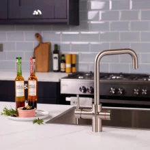 Bio_3-in-1_Brushed-Steel_Lifestyles-(34).webp