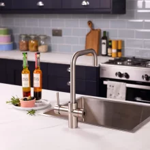 Bio_3-in-1_Brushed-Steel_Lifestyles-(39).webp