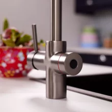 Bio_3-in-1_Gun-Metal_Lifestyle-(12).webp
