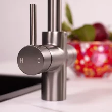 Bio_3-in-1_Gun-Metal_Lifestyle-(27).webp