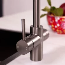 Bio_3-in-1_Gun-Metal_Lifestyle-(28).webp