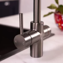 Bio_3-in-1_Gun-Metal_Lifestyle-(31).webp