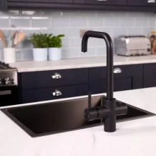 Bio_3-in-1_Matt-Black_Lifestyle-(19).webp