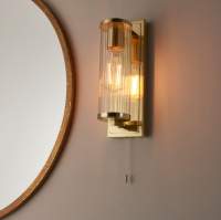 Deshi_Wall_Light_Brass_Lifestyle3.jpg