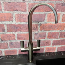 Jeroni Swept Matt Black Kitchen Mixer Tap - Francis Pegler Comap