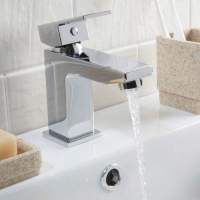 Scudo Lanza Chrome Bath Shower Mixer Tap with Shower Kit and Wall Bracket