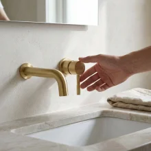 Pomeranian-Brushed-Brass-Wall-Mounted-Basin-Tap-life2.webp