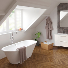 Semois-Freestanding-Bath-Lifestyle.jpg