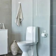 Smedbo-House-Matt-White-Toilet-Roll-Holder-Lifestyle-2.webp