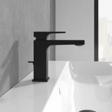 architectura-basin-mixer-black-lifestyle-2.webp