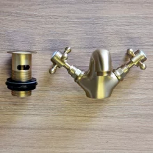 brass001-tapkit.webp