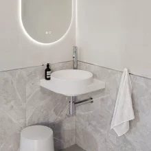davoli-matt-white-450-lifestyle.webp