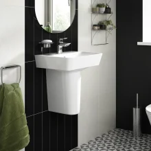 ideal-standard-connect-air-cube-400mm-handrinse-basin-lifestyle.webp