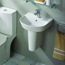 ideal-standard-connect-arc-400mm-pedestal-basin-lifestyle.webp