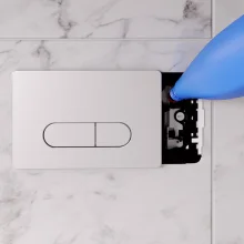ideal-standard-oleas-p1-matt-chrome-flush-plate-lifestyle.webp