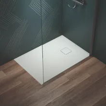 ideal-standard-ultra-flat-evo-1000-x-700mm-silk-white-rectangle-shower-tray-lifestyle.webp