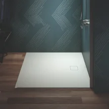 ideal-standard-ultra-flat-evo-1200mm-silk-white-square-shower-tray-lifestyle-2.webp
