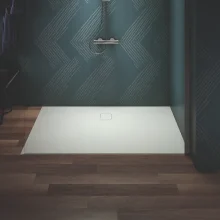 ideal-standard-ultra-flat-evo-1600-x-1000mm-silk-white-rectangle-shower-tray-lifestyle.webp