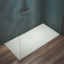 ideal-standard-ultra-flat-evo-1600-x-800mm-silk-white-rectangle-shower-tray-lifestyle.webp