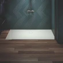 ideal-standard-ultra-flat-evo-1800-x-800mm-silk-white-rectangle-shower-tray-lifestyle-2.webp