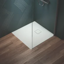 ideal-standard-ultra-flat-evo-800mm-silk-white-square-shower-tray-lifestyle.webp