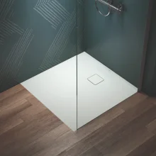 ideal-standard-ultra-flat-evo-900mm-silk-white-square-shower-tray-lifestyle.webp