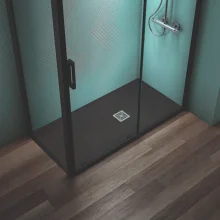 ideal-standard-ultra-flat-s-1400-x-700mm-jet-black-rectangle-shower-tray-lifestyle-3.webp