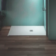 ideal-standard-ultra-flat-s-1400-x-800mm-pure-white-rectangle-shower-tray-lifestyle-3.webp