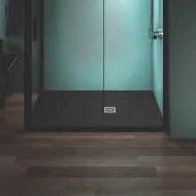 ideal-standard-ultra-flat-s-1400-x-900mm-jet-black-rectangle-shower-tray-lifestyle-3.webp
