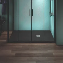 ideal-standard-ultra-flat-s-1600-x-900mm-jet-black-rectangle-shower-tray-lifestyle-3.webp