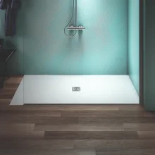 ideal-standard-ultra-flat-s-1800-x-900mm-pure-white-rectangle-shower-tray-lifestyle-3.webp