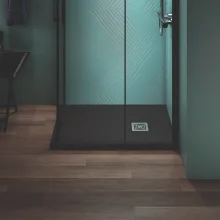 ideal-standard-ultra-flat-s-900-x-700mm-jet-black-rectangle-shower-tray-lifestyle-3.webp