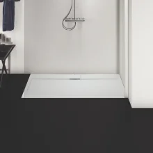 ideal-standard-ultra-flat-s-ilife-1400-x-700mm-pure-white-rectangle-shower-tray-lifestyle-3.webp