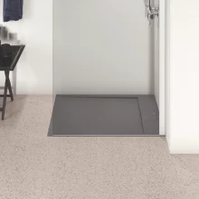 ideal-standard-ultra-flat-s-ilife-900-x-700mm-concrete-grey-rectangle-shower-tray-lifestyle-3.webp