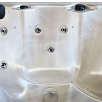 jaquar-breva-hot-tub-spa-5-seater-270217.jpg