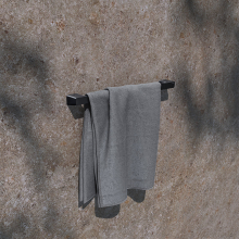 keuco-aveno-600mm-matt-black-towel-rail-lifestyle.jpg