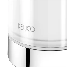 keuco-aveno-chrome-lotion-dispenser-close.webp